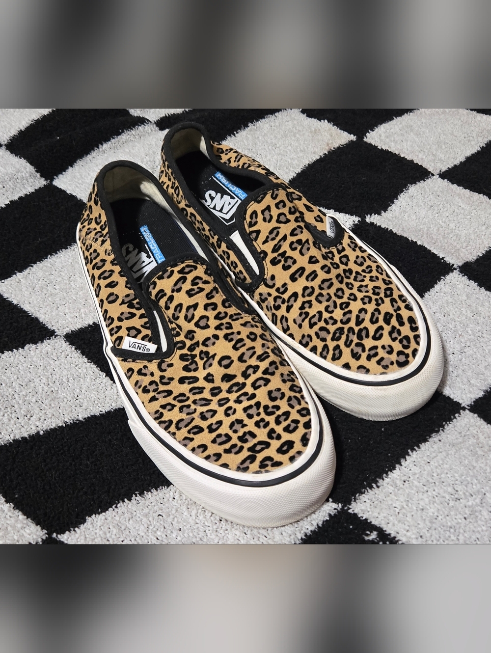 Vans UltraCush Suede Leopard Slip-On Sneaker women's size 9